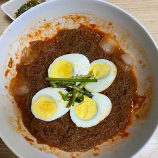 [해주냉면] 신천맛집 매운 비빔냉면 2인분 + 무절임 — 5점을 준 리뷰어가 2020년 5월 올린 사용 사진