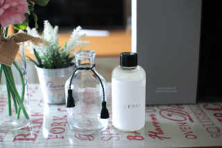 레나스 프리미엄 아로마 디퓨저 200ml  [1SET] — 4.5점을 준 리뷰어가 2020년 5월 올린 사용 사진