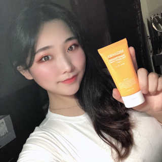 미구하라 내추럴 화이트닝 선 가드 크림 오리진 — 4점을 준 리뷰어가 2020년 8월 올린 사용 사진