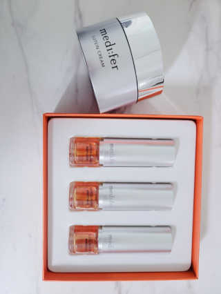 메디페르 [ 1+1 ] 루테인앰플세트 1개 + 루테인크림 50ml 1개 — 5점을 준 리뷰어가 2020년 11월 올린 사용 사진