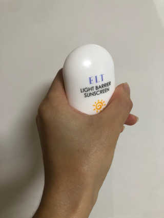 이엘티 라이트 베리어 선스크린 — 5점을 준 리뷰어가 2020년 8월 올린 사용 사진