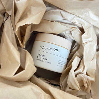 어글리프루프 크림 바이어글리 하이드레이션 샤워 50ml — 5점을 준 리뷰어가 2020년 10월 올린 사용 사진