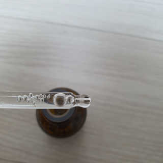 [스킨큐어] 산다화 비타민C 화이트닝 에센스 30ml — 4점을 준 리뷰어가 2020년 4월 올린 사용 사진