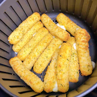 가치식탁 리얼치즈스틱, 리얼크림치즈볼 — 5점을 준 리뷰어가 2020년 6월 올린 사용 사진