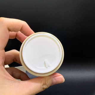 어글리프루프 크림 바이어글리 하이드레이션 샤워 50ml — 4점을 준 리뷰어가 2020년 10월 올린 사용 사진