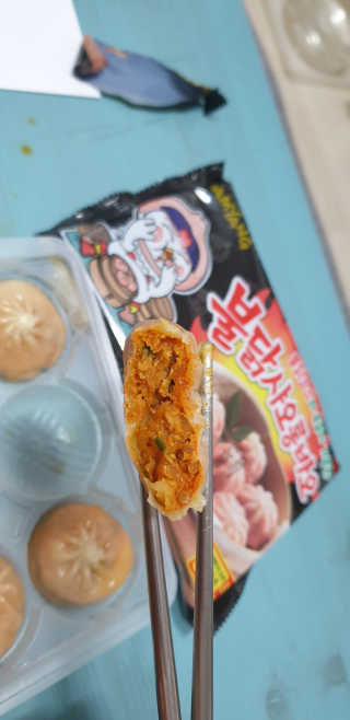 삼양냉동 [삼양] 불닭샤오롱바오+까르보불닭샤오롱바오 2세트구성 — 4.5점을 준 리뷰어가 2020년 11월 올린 사용 사진