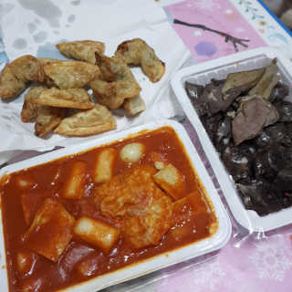 죠스떡볶이 [죠스푸드] 짜빠떡볶이+떡또그+범벅만두 신메뉴 3종 — 4점을 준 리뷰어가 2020년 5월 올린 사용 사진