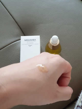 미구하라 프리미엄 울트라 화이트닝 퍼펙트 앰플 오리진  20ml — 5점을 준 리뷰어가 2020년 4월 올린 사용 사진