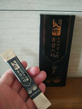 헬스업_천명진프리미엄홍삼스틱_10ml x 30포 — 5점을 준 리뷰어가 2020년 7월 올린 사용 사진