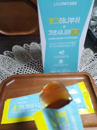로그네이처 로그 허니부쉬+가르시니아 젤리 — 5점을 준 리뷰어가 2020년 8월 올린 사용 사진