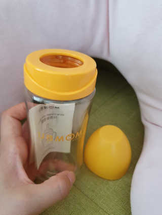 유비맘 PPSU 젖병 노꼭지_260ml_컬러 랜덤 발송 — 5점을 준 리뷰어가 2020년 6월 올린 사용 사진