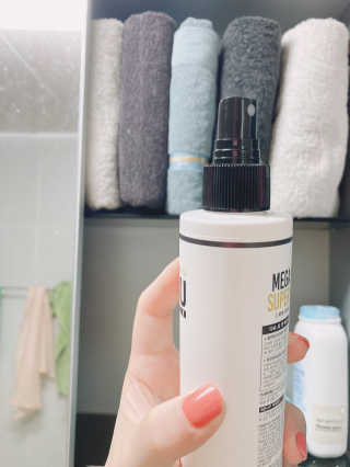 다슈코리아 다슈 포 맨 프리미엄 메가 홀드 슈퍼 스프레이 250ml — 4.5점을 준 리뷰어가 2020년 8월 올린 사용 사진