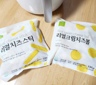 가치식탁 리얼치즈스틱, 리얼크림치즈볼 — 5점을 준 리뷰어가 2020년 8월 올린 사용 사진