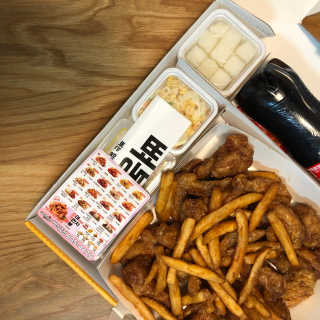 네네치킨 소이크런치윙봉 — 5점을 준 리뷰어가 2020년 4월 올린 사용 사진