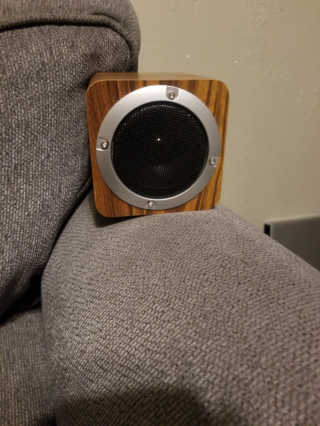 SEVIZ MINI10W 레트로 블루투스 스피커 — 4점을 준 리뷰어가 2020년 7월 올린 사용 사진