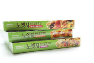 [풀무원] 노엣지 꽉찬토핑 피자 3종 — 5점을 준 리뷰어가 2020년 8월 올린 사용 사진