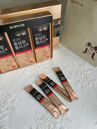 서울약사신협_투데이홍삼정플러스스틱_10g x 30포 — 5점을 준 리뷰어가 2020년 11월 올린 사용 사진