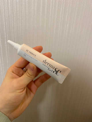 derma SC-Gel 더마에스씨 겔 20g — 5점을 준 리뷰어가 2020년 5월 올린 사용 사진