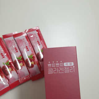 헬스업_쁘띠쁘띠석류콜라겐젤리_20g x 14포 — 4점을 준 리뷰어가 2020년 12월 올린 사용 사진