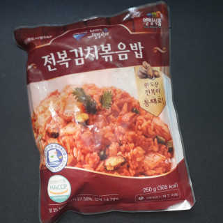 바다는다웰빙이다 전복해물볶음밥/전복김치볶음밥 250g-4봉지 — 5점을 준 리뷰어가 2020년 8월 올린 사용 사진