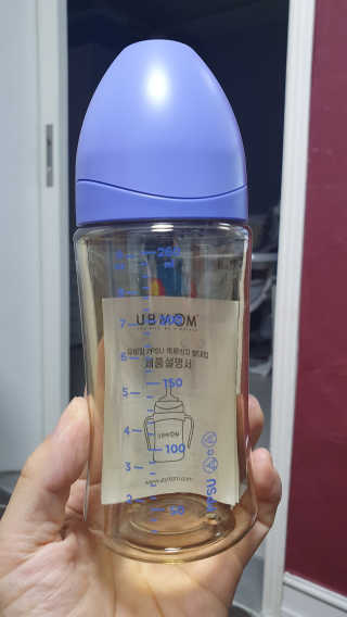 유비맘 PPSU 젖병 노꼭지_260ml_컬러 랜덤 발송 — 3점을 준 리뷰어가 2020년 6월 올린 사용 사진