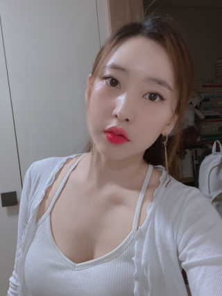 [블랙루즈] 에어 핏 벨벳틴트7 택1+랜덤1 — 5점을 준 리뷰어가 2020년 10월 올린 사용 사진
