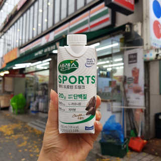 셀렉스스포츠 셀렉스 스포츠 드링크 초콜릿 _ 330ml x 12팩 — 4.5점을 준 리뷰어가 2020년 11월 올린 사용 사진