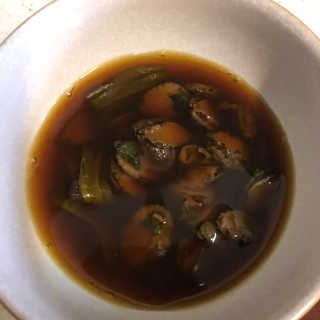 바다는다웰빙이다 완도사랑 전복죽 250g - 2팩 + 전복장조림 2팩 — 4점을 준 리뷰어가 2020년 8월 올린 사용 사진
