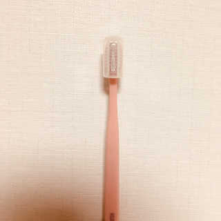 쿤달 딥 클린 탄력 항균 이중미세모 칫솔 16개입 세트 — 4점을 준 리뷰어가 2020년 10월 올린 사용 사진
