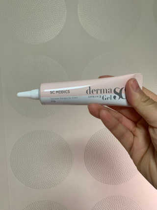 derma SC-Gel 더마에스씨 겔 20g — 5점을 준 리뷰어가 2020년 4월 올린 사용 사진
