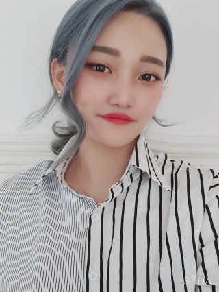 레드쿠키 브라우니 벨벳 립 틴트 — 5점을 준 리뷰어가 2020년 5월 올린 사용 사진