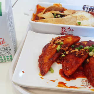 죠스떡볶이 [죠스푸드] 짜빠떡볶이+떡또그+범벅만두 신메뉴 3종 — 5점을 준 리뷰어가 2020년 4월 올린 사용 사진