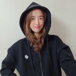 브랜디드라이프스타일코리아 행텐 헤리티지 후드 티셔츠 / 후드집업 — 5점을 준 리뷰어가 2020년 11월 올린 사용 사진