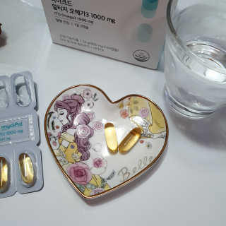 JW중외제약 마이코드 알티지 오메가3 1000 mg — 5점을 준 리뷰어가 2020년 9월 올린 사용 사진