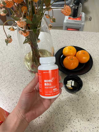 서울약사신협_비타민C플러스_1,200mg x 60정 — 5점을 준 리뷰어가 2020년 11월 올린 사용 사진