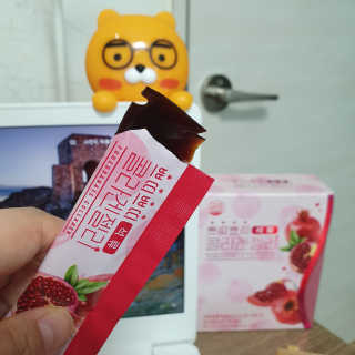 헬스업_쁘띠쁘띠석류콜라겐젤리_20g x 14포 — 5점을 준 리뷰어가 2020년 10월 올린 사용 사진