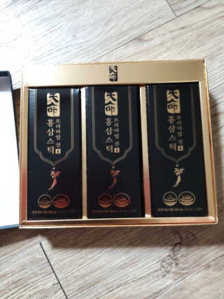헬스업_천명진프리미엄홍삼스틱_10ml x 30포 — 5점을 준 리뷰어가 2020년 8월 올린 사용 사진