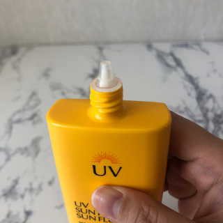 네이처컬렉션 이자녹스 UV 선 프로 365 익스트림 선 플루이드 100ml — 3.5점을 준 리뷰어가 2020년 5월 올린 사용 사진
