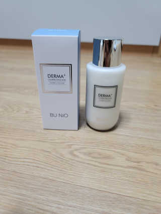 뷰니오 더마플러스 카밍 에멀전200ml — 5점을 준 리뷰어가 2020년 11월 올린 사용 사진