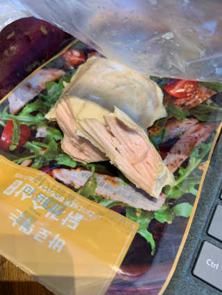 바로 먹는 아침 실온보관 닭가슴살 6종 — 4점을 준 리뷰어가 2020년 10월 올린 사용 사진