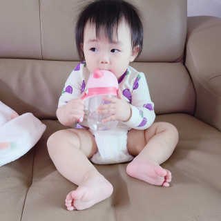 유비맘 트라이탄 코니빨대컵_컬러 랜덤 발송 — 5점을 준 리뷰어가 2020년 11월 올린 사용 사진
