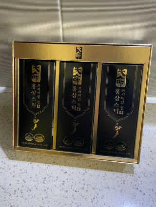 헬스업_천명진프리미엄홍삼스틱_10ml x 30포 — 5점을 준 리뷰어가 2020년 11월 올린 사용 사진