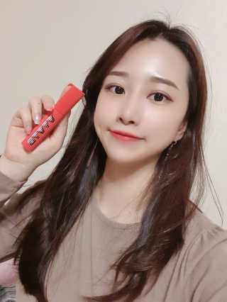 비비드스튜디오 립 플래쉬 바이닐 NO.5 에픽 트랜스 — 5점을 준 리뷰어가 2020년 5월 올린 사용 사진