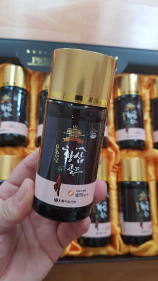 서울약사신협_프리미엄황삼골드_3.75g x 12환+75mgx12병 — 4.5점을 준 리뷰어가 2020년 9월 올린 사용 사진