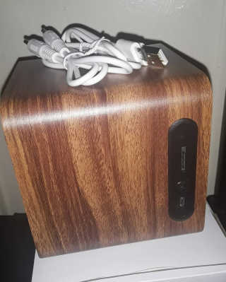 SEVIZ MINI10W 레트로 블루투스 스피커 — 5점을 준 리뷰어가 2020년 9월 올린 사용 사진