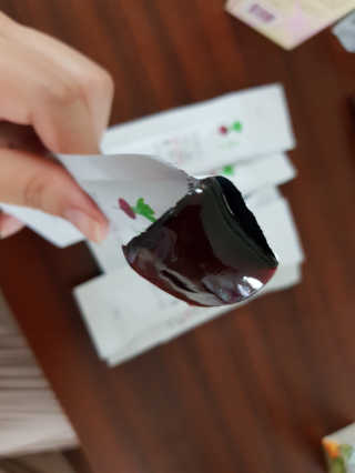 유유네이처 머빈스 젤리 레드비트 콜라겐 — 4점을 준 리뷰어가 2020년 5월 올린 사용 사진