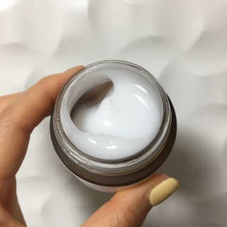 La Theorie Hydrating Ingredients | 하이드레이팅 인그레이디언츠 — 5점을 준 리뷰어가 2020년 5월 올린 사용 사진