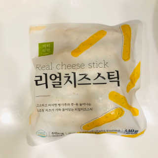 가치식탁 리얼치즈스틱, 리얼크림치즈볼 — 5점을 준 리뷰어가 2020년 9월 올린 사용 사진