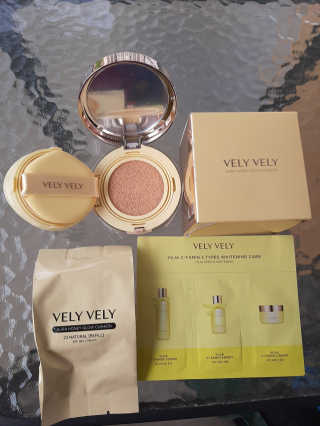 VELY VELY 아우라 허니 글로우 쿠션 — 5점을 준 리뷰어가 2020년 4월 올린 사용 사진