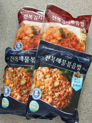 바다는다웰빙이다 전복해물볶음밥/전복김치볶음밥 250g-4봉지 — 5점을 준 리뷰어가 2020년 8월 올린 사용 사진